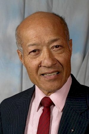 Aki Aleong